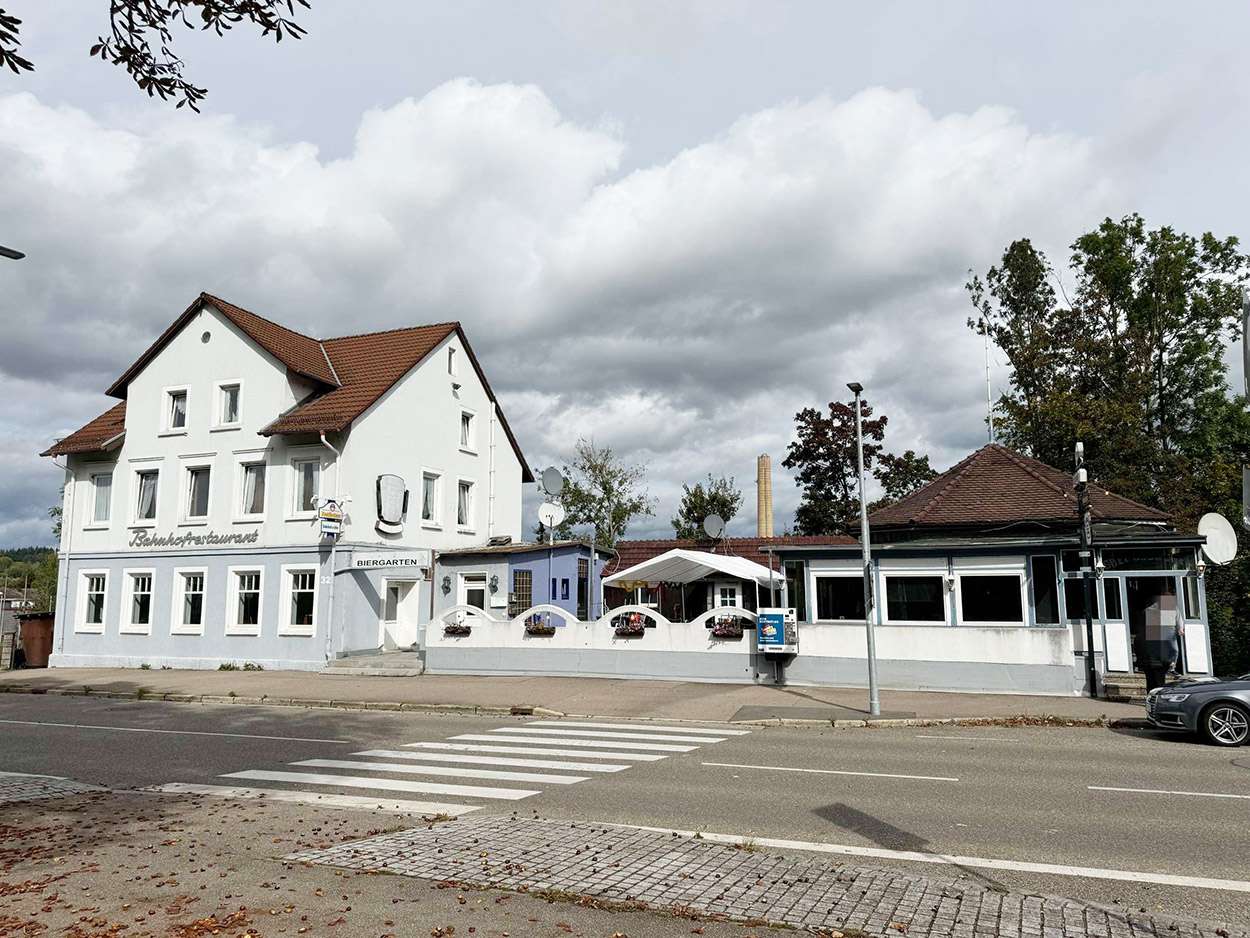 870m² Building in Heidenheim, Germany No. 223270