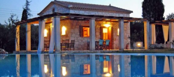 8 bedrooms Land in Zakynthos, Greece No. 829 3