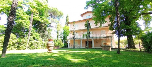 Вилла с 6 спальнями в Лучиньяно, Италия № 356263 2