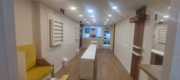 81m² Commercial property in Santander, Spain No. 149851 3