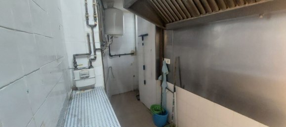 81m² Commercial property in Santander, Spain No. 149851 18