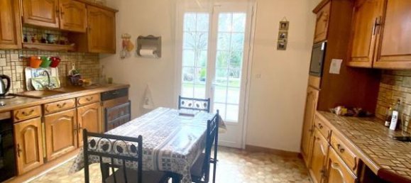 5 bedrooms House in Fleury, France No. 160298 6