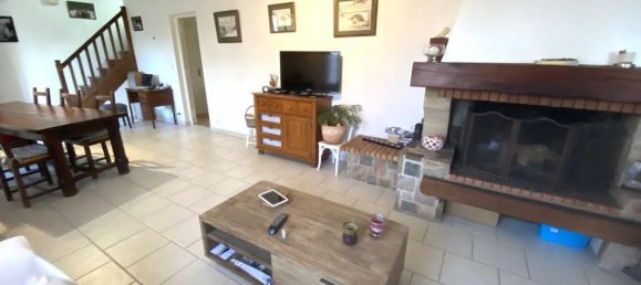 5 bedrooms House in Fleury, France No. 160298 4