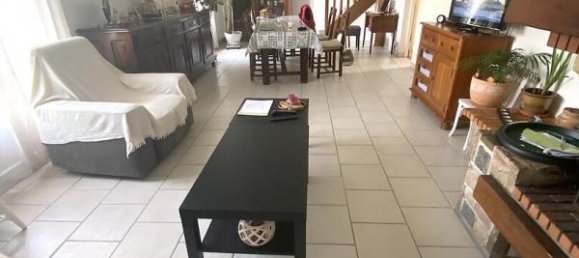 5 bedrooms House in Fleury, France No. 160298 3