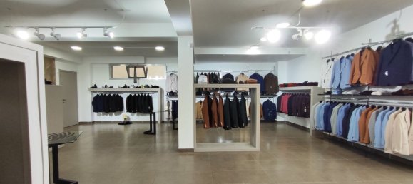 Gewerbliche Immobilie in Vittoria, Italy 220m², Nr. 176423 12