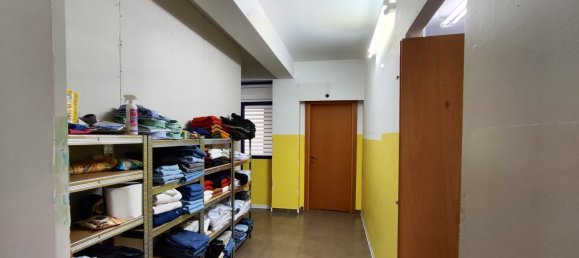 Gewerbliche Immobilie in Vittoria, Italy 220m², Nr. 176423 15