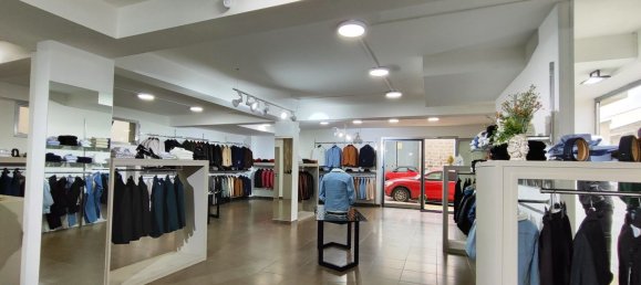 Gewerbliche Immobilie in Vittoria, Italy 220m², Nr. 176423 10