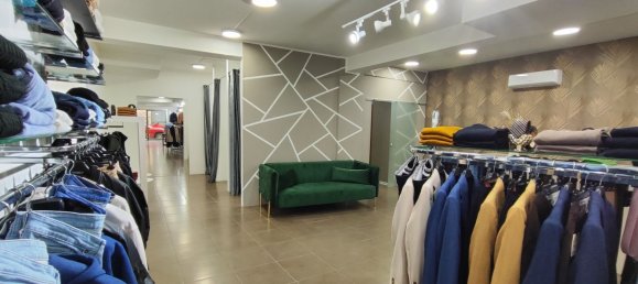 Gewerbliche Immobilie in Vittoria, Italy 220m², Nr. 176423 13