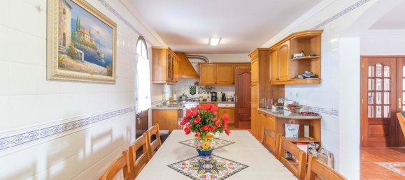 5 bedrooms Villa in Portimao, Portugal No. 197369 4