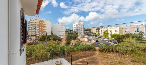 5 bedrooms Villa in Portimao, Portugal No. 197369 39