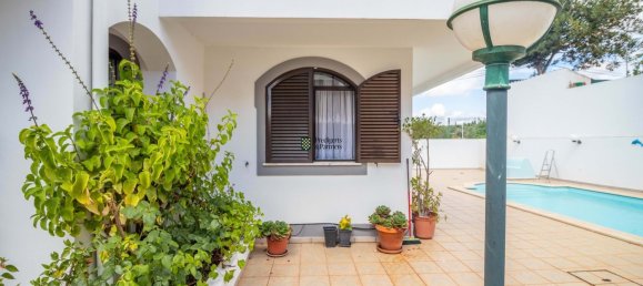 5 bedrooms Villa in Portimao, Portugal No. 197369 10