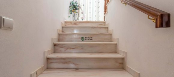 5 bedrooms Villa in Portimao, Portugal No. 197369 16