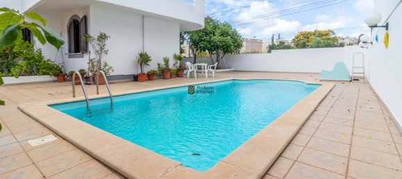 5 bedrooms Villa in Portimao, Portugal No. 197369 5