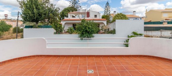5 bedrooms Villa in Portimao, Portugal No. 197369 40