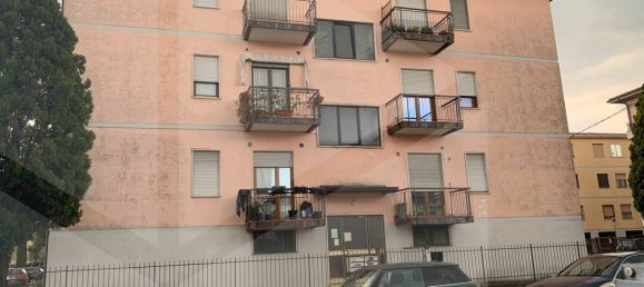 6 rooms Apartment in Vicenza, Italy No. 18572 12