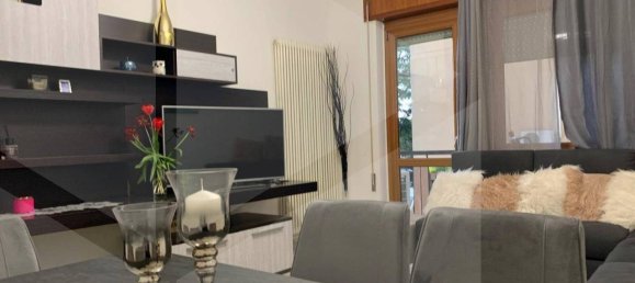 6 rooms Apartment in Vicenza, Italy No. 18572 9