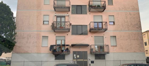 6 rooms Apartment in Vicenza, Italy No. 18572 5