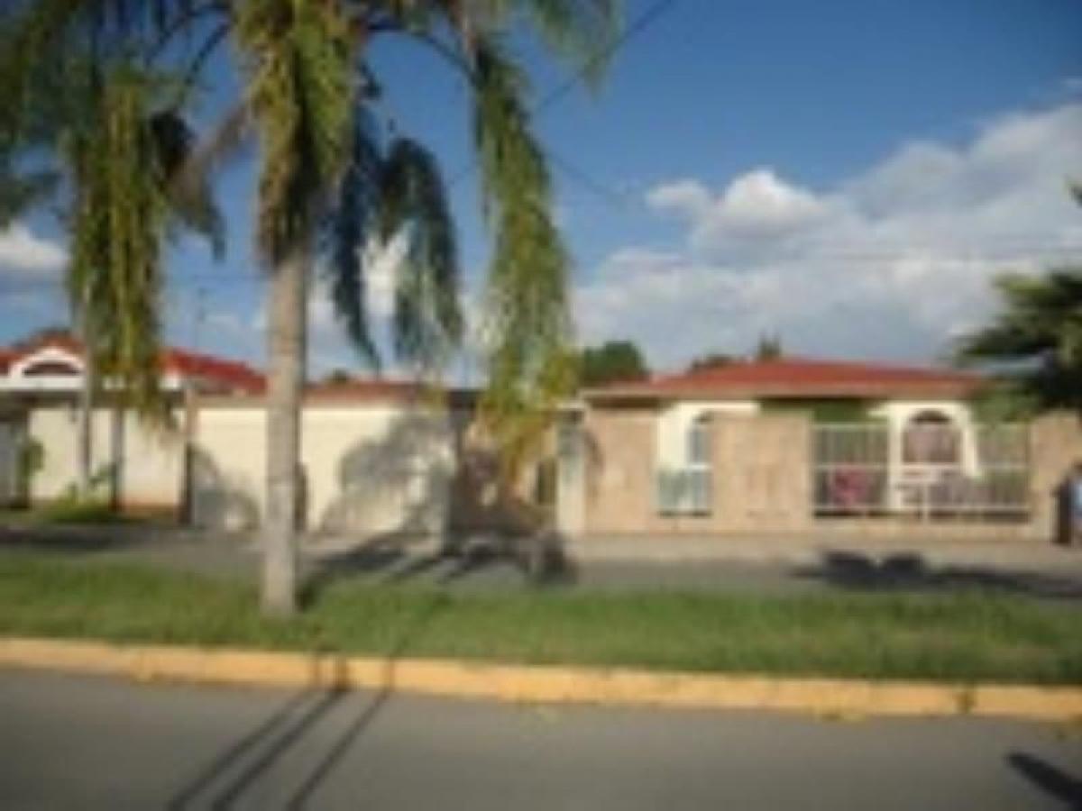 5 bedrooms House in Playa Vicente, Mexico No. 171995