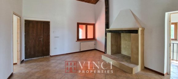 5 bedrooms House in Montelupone, Italy No. 123281 9