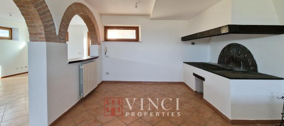 5 bedrooms House in Montelupone, Italy No. 123281 4