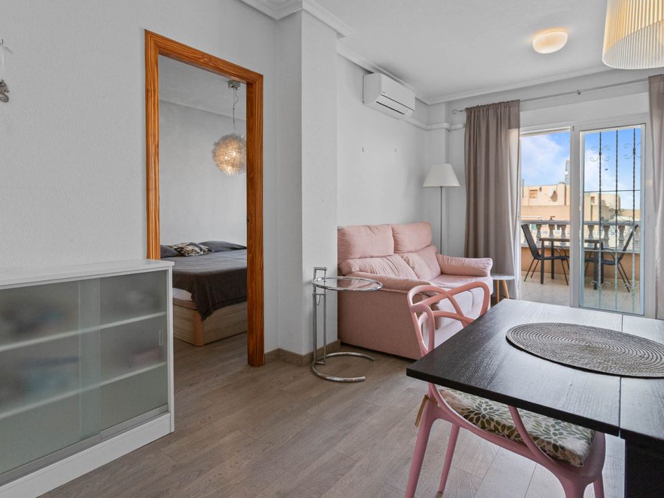 1 bedroom Apartment in Torrevieja, Spain No. 179545