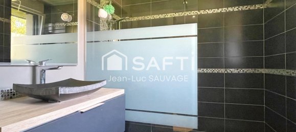 3 bedrooms House in Provin, France No. 230980 8