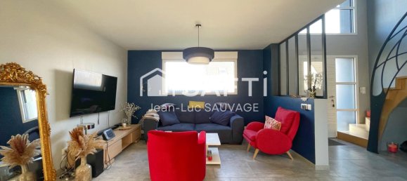 3 bedrooms House in Provin, France No. 230980 3