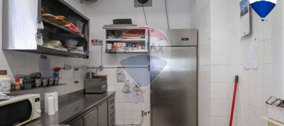 3 rooms Commercial property in Rome, Italy No. 52607 29