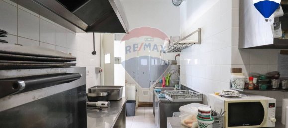 3 rooms Commercial property in Rome, Italy No. 52607 28