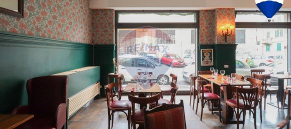 3 rooms Commercial property in Rome, Italy No. 52607 7