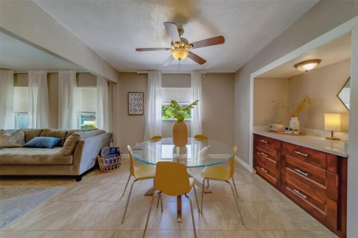 Casa de 3 dormitorios en Largo, USA No. 395834