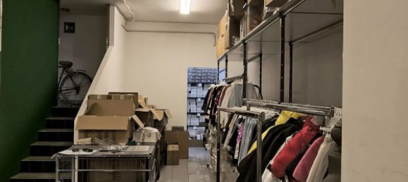 296m² Commercial property in Milan, Italy No. 357957 5