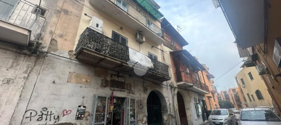 Квартира с 1 спальней в Неаполь, Италия № 123513 4