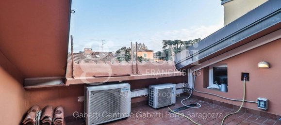 2 bedrooms Apartment in Bologna, Italy No. 19125 5