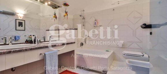 2 bedrooms Apartment in Bologna, Italy No. 19125 33