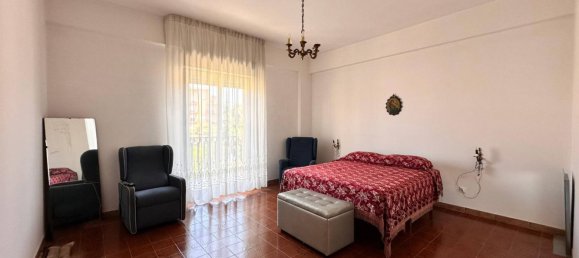 Квартира с 4 комнатами в Кастелламмаре дель Гольфо, Италия № 295189 19