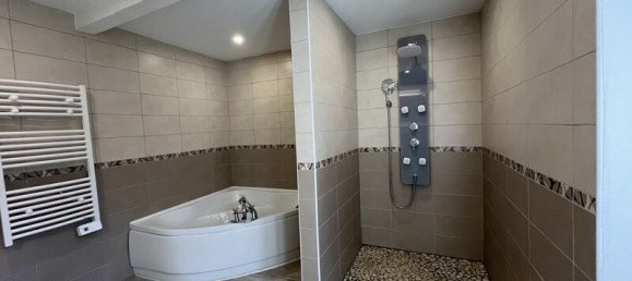 3 bedrooms House in Cazeres, France No. 295743 3