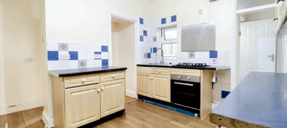 2 Schlafzimmer Wohnung in Croydon, United Kingdom, Nr. 4871 3