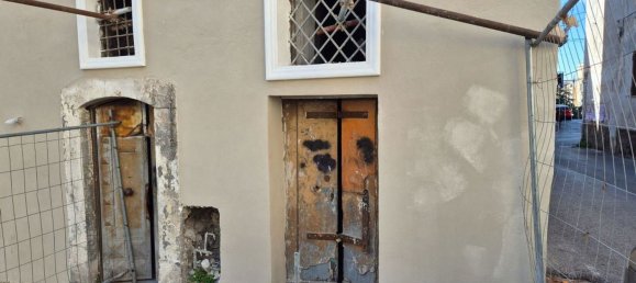 Propriété commerciale à Torre Annunziata, Italy 30m² No. 342648 2