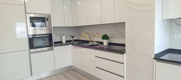 3 bedrooms Apartment in Lisbon, Portugal No. 158945 8