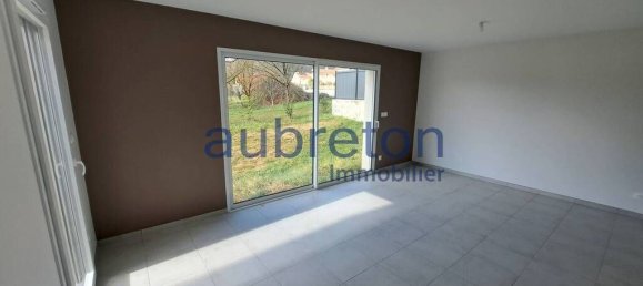 3 Schlafzimmer Haus in Vinay, France, Nr. 335263 5
