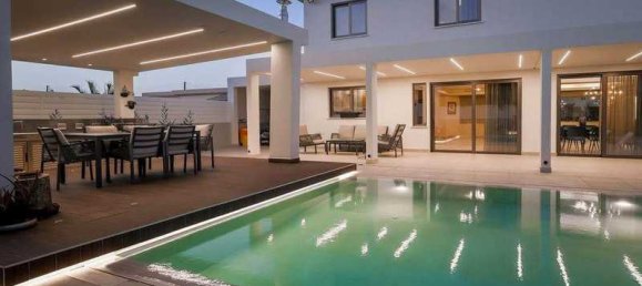 Imóvel comercial T3 em Xylofagou, Cyprus N.º 18666 11