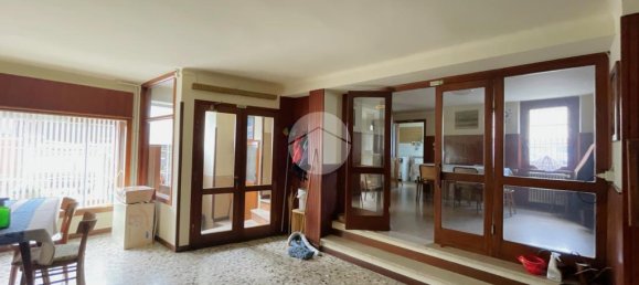 Casa de 8 dormitorios en Ossimo, Italy No. 282516 8