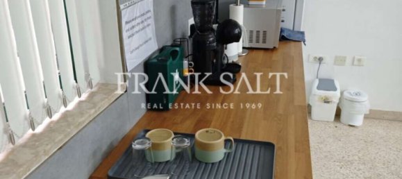 Bureau à Zebbug, Malta No. 13189 4