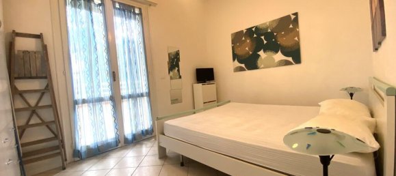 Квартира с 3 комнатами в Равенна, Италия № 30234 8