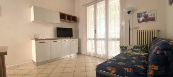 Квартира с 3 комнатами в Равенна, Италия № 30234 5