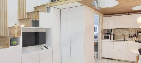 Studio in Naples, Italy No. 34490 3