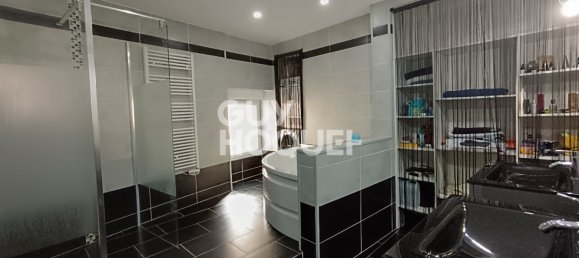 4 bedrooms House in Chateauneuf-en-Thymerais, France No. 236539 7