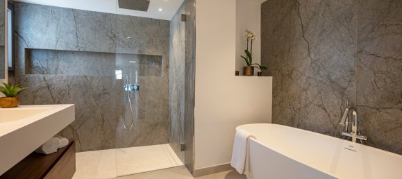 Villa T4 em Nueva Andalucia, Spain N.º 4597 21