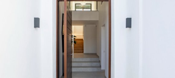 Villa T4 em Nueva Andalucia, Spain N.º 4597 5